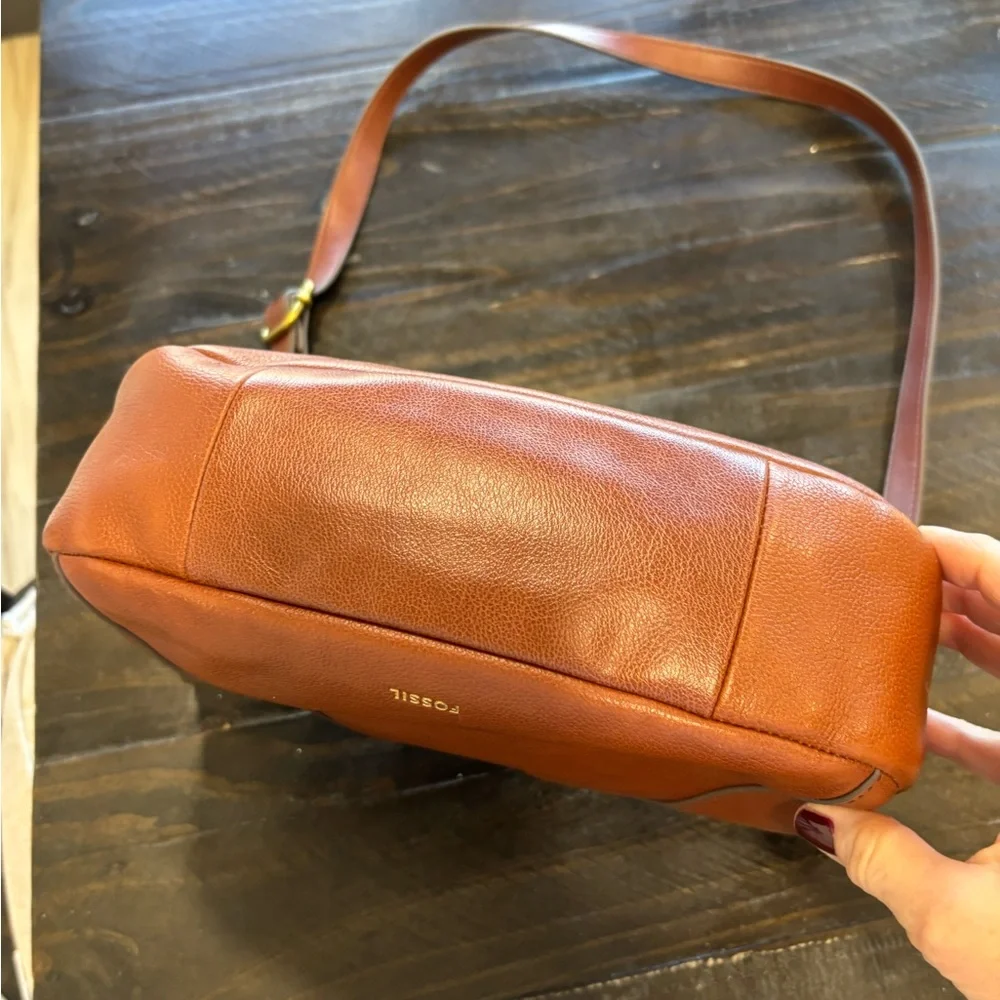 Fossil Tan Leather Crossbody Bag - Picture 4 of 10